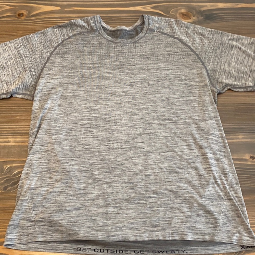 lululemon workout t shirt
